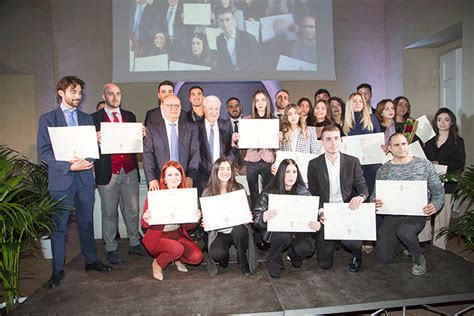 LA BCC TERRA DI LAVORO PREMIA TALENTI Consegnate Le Borse Di Studio