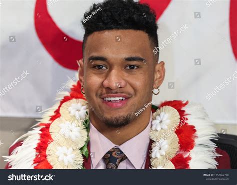 21 Tua Tagovailoa Stock Photos, Images & Photography | Shutterstock