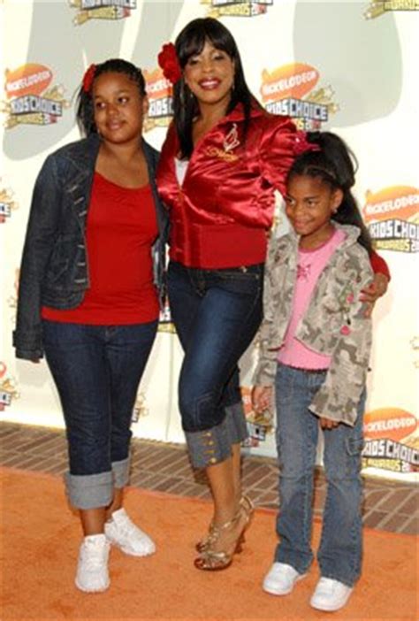 JUICY-NEWS: Niecy Nash and daughters at the Kids Choice Awards