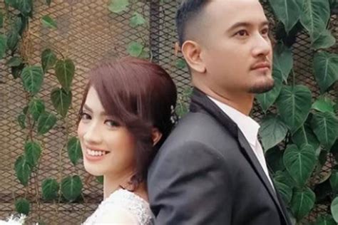 Mudjie Massaid Ungkap Awal Perkenalan Dengan Sang Istri Agak Aneh