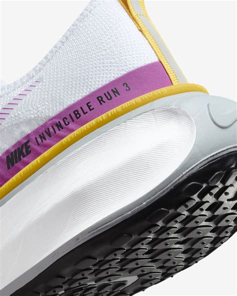 Nike Invincible 3 女款路跑鞋。nike Tw