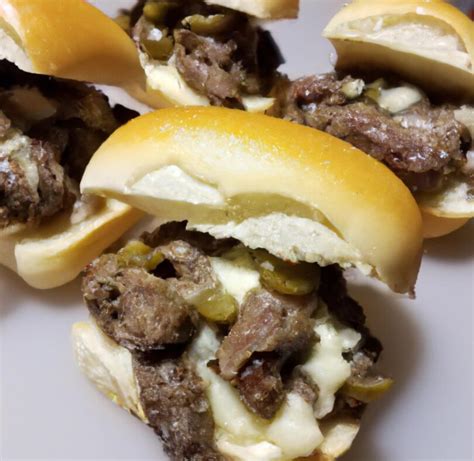 PHILLY CHEESESTEAK SLIDERS - Easy Recipes