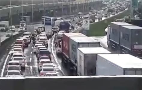 Veja Como Est O Movimento Na Br E Ferry Para Sa Da De Salvador