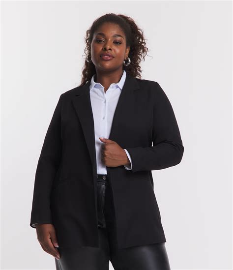 Blazer Alongado Em Alfaiataria Curve Plus Size Preto