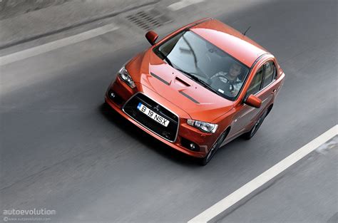 MITSUBISHI Lancer Ralliart Review - autoevolution