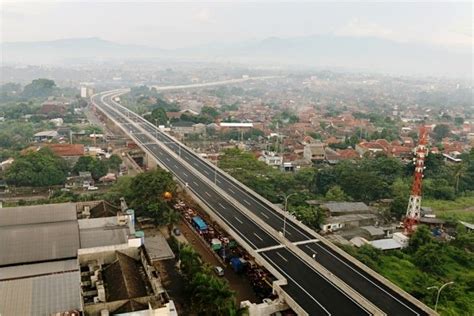 Berita Populer Ekonomi Ini Penyebab Dan Kronologi Ambruknya Tol Borr