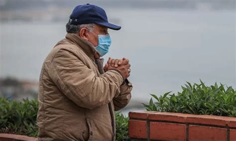 Minsa recomienda proteger a los adultos mayores del frío