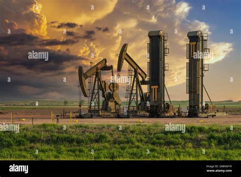 Oil Pumper America Hi Res Stock Photography And Images Alamy