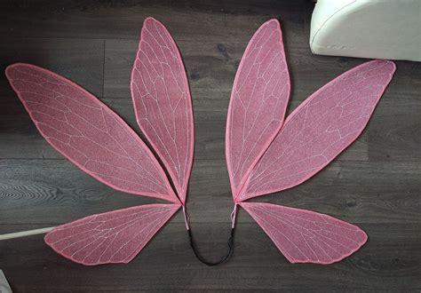 Крылья феи из блестящего фатина | Plastic cutting board, Cutting board