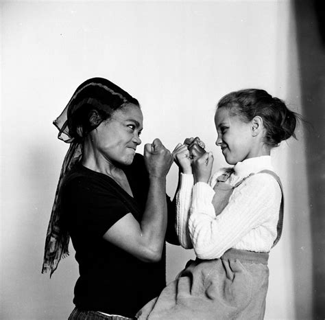 Eartha Kitt With Her Daughter Kitt Mcdonald In The Eclectic Vibes