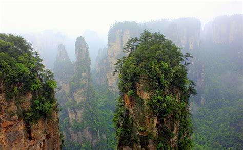 Chinas Hidden Gem Zhangjiajie The Hallelujah Floating Mountains