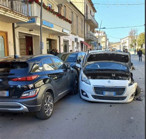 Certa Stampa EVADE DAI DOMICILIARI SI UBRIACA E SI SCHIANTA CONTRO