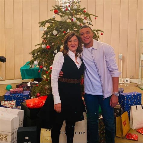 Footballers Celebrating Christmas Kylian Mbappe Projekte