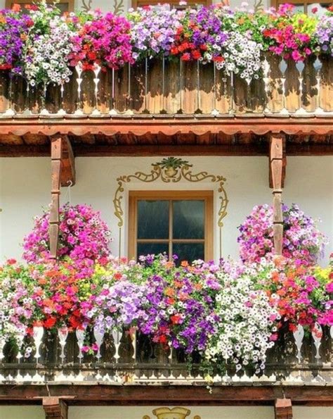 Comment fleurir son balcon en 80 photos avec des idées