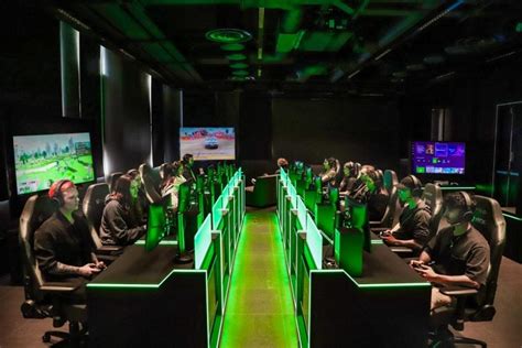 Samsung launches Free Xbox Gaming Zones at Microsoft Experience Centers in London & New York ...