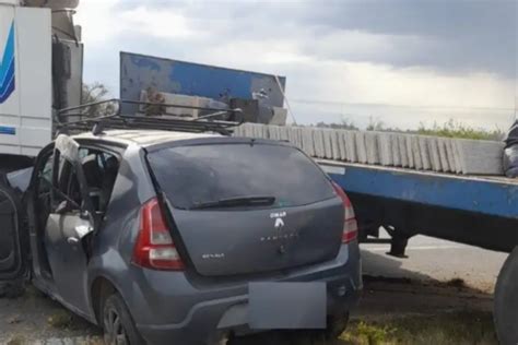 Una persona falleció y otras tres resultaron heridas tras el choque