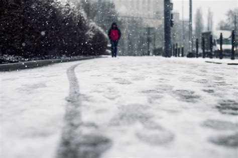 Cum va fi vremea de Crăciun Avem zăpadă la munte Elena Mateescu ANM