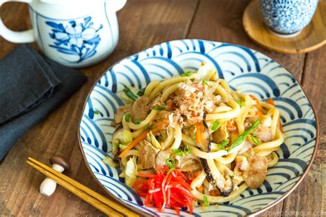 Yaki Udon Stir Fried Udon Noodles 焼きうどん • Just One Cookbook