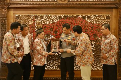 Panitia Penerima Muktamar Muhammadiyah Dan Aisyiyah Ke 48 Beraudiensi Dengan Kapolda Jawa Tengah