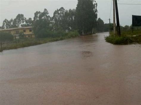 MARAÚ FORTES CHUVAS ALAGAM RUAS DE BARRA GRANDE E CAUSAM TRANSTORNOS