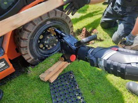 Stapler Aus Misslicher Lage Befreit Freiwillige Feuerwehr Trumau