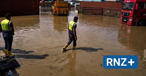 Unwetter Zahl Der Todesopfer Nach Berschwemmungen In T Rkei Steigt