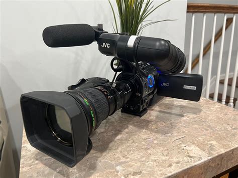 JVC GY HM750 ProHD Shoulder Solid State Camcorder With Fujinon HTs 18x