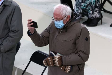 Sen. Bernie Sanders’ inauguration outfit wins the internet - WTOP News