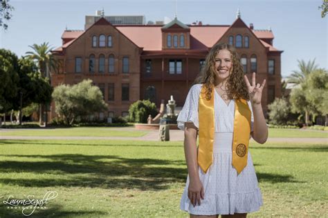 Arizona State University graduate portraits - Laura Segall Photography