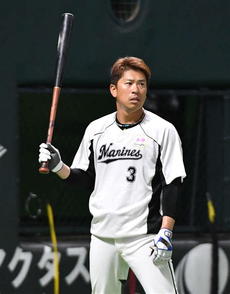 【ロッテ】角中勝也が35歳になって初安打「めちゃくちゃうれしいです！やばいです」 プロ野球写真ニュース 日刊スポーツ