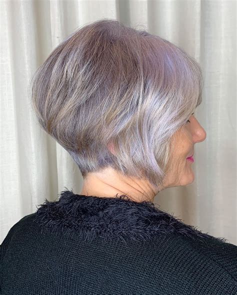 24 Classy Bob Haircuts For Older Women