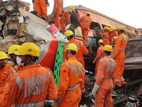 odisha tragedy   deadly crash   trains happened