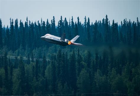 F 35 Demo Team Soars Over Alaska 33rd Fighter Wing Article Display