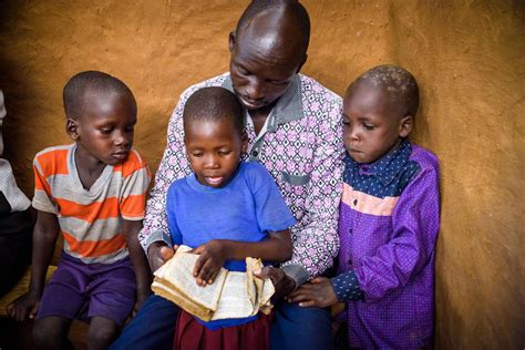 30 Bible verses about God's call to love others — World Vision Advocacy