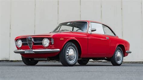 Alfa Romeo Giulia GT Junior 1300 le coupé sportif mythique