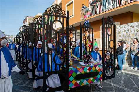 Le Straordinarie Processioni Di Pasqua A Procida Quella Degli Apostoli