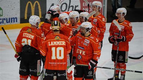 Esv Kaufbeuren Gewinnt Das Derby Beim Ev Landshut Erster Saisontreffer