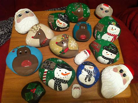 Christmas Painted Rocks Christmas Rock Holiday Crafts Christmas Art