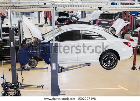 443 Mercedes Service Center Images, Stock Photos & Vectors | Shutterstock