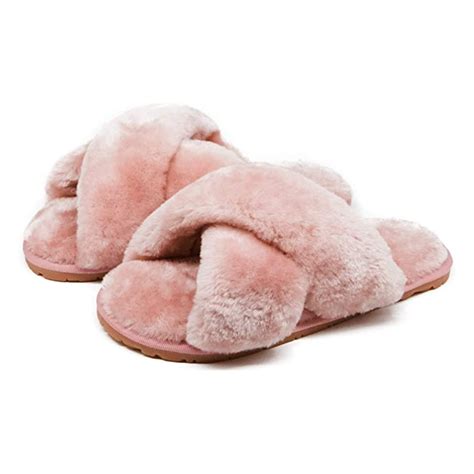 14 Best Fuzzy Slippers For Women Best Fuzzy Slippers