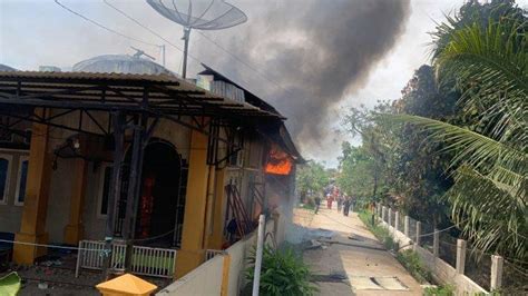 Kebakaran Pertama Di Padang Tahun Rumah Dan Sepeda Motor Hangus