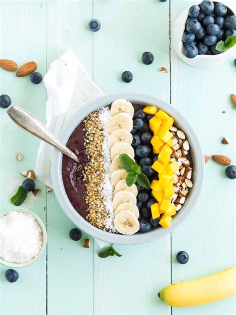 Smoothie Bowl Mangue Myrtilles Banane Muesli Granola Breakfast