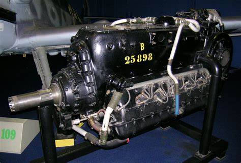 Daimler Benz Db 605 Inverted V 12 Engine National Air And Space Museum