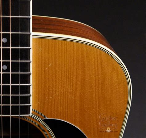 Martin D-35 – Guitar Gallery