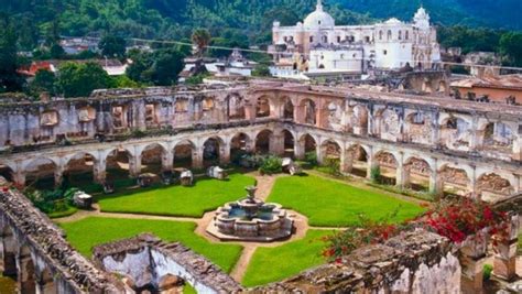 Directorio De Monumentos En Antigua Guatemala