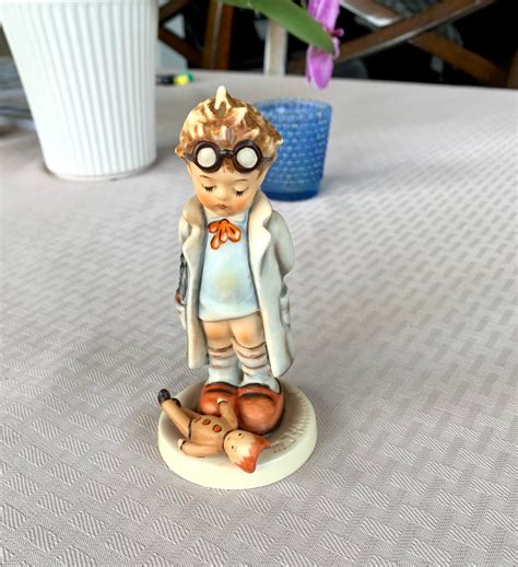 S Hummel Goebel Germany The Doctor Puppendoktor Figurine