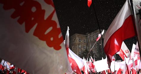 Protest Wolnych Polak W T Umy Przesz Y Ulicami Warszawy