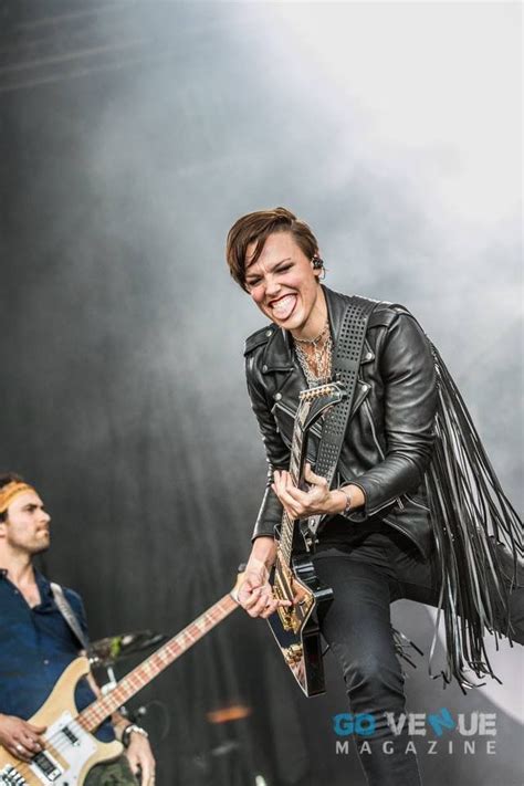 Pin By Gams On Lzzy Hale Lzzy Hale Halestorm Rock And Roll