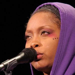 Erykah Badu - Bio, Facts, Family | Famous Birthdays