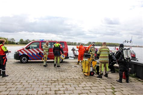 Zoekactie Na Melding Persoon Te Water Blaricum Brandweer Nederhorst